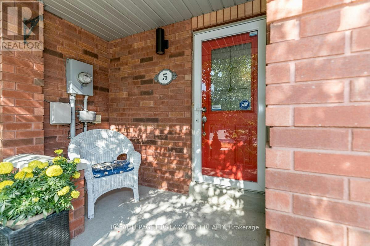 5 Kelly Place, Barrie, ON, L4N 8N2 - 2