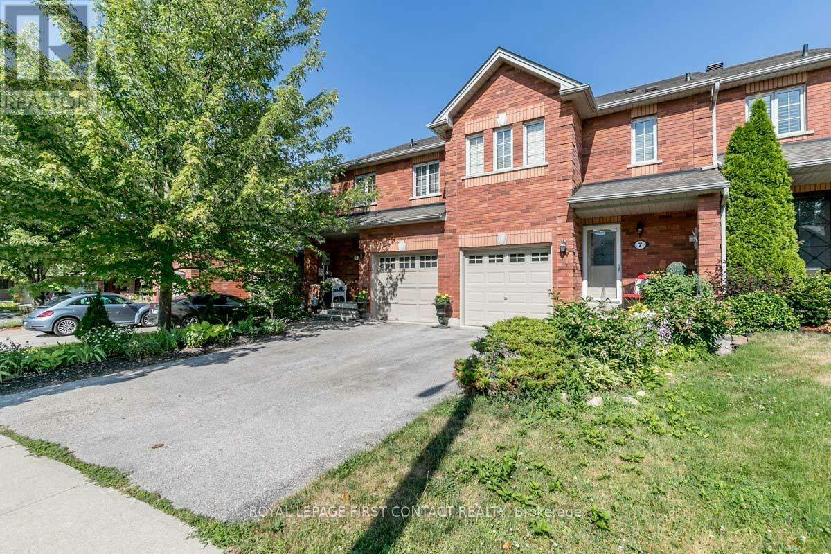 5 Kelly Place, Barrie, ON, L4N 8N2
