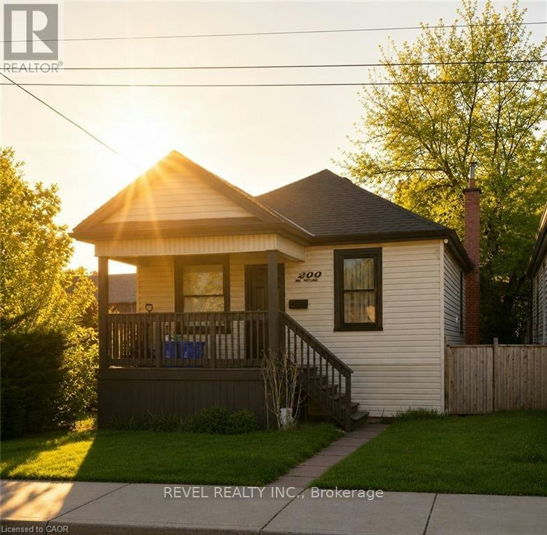 222 Kensington Avenue N, Hamilton, ON, L8L 7N7