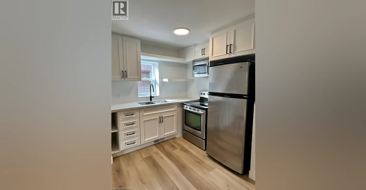 Upper-112 Bagot Street, Guelph, ON, N1H 5T6 - 2