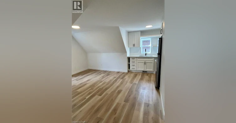 Upper-112 Bagot Street, Guelph, ON, N1H 5T6 - 4