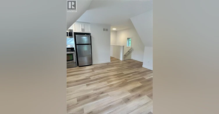 Upper-112 Bagot Street, Guelph, ON, N1H 5T6 - 3