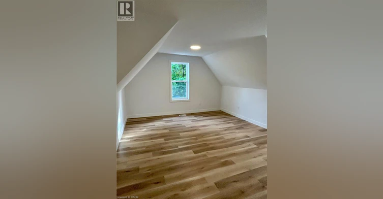 Upper-112 Bagot Street, Guelph, ON, N1H 5T6 - 5