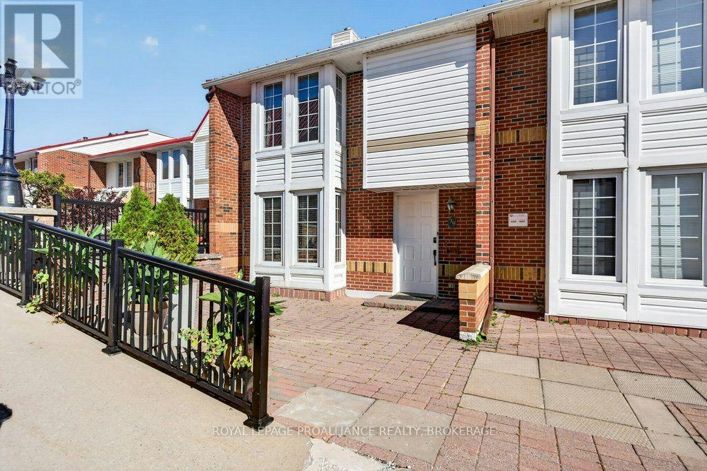 39-1 Place D'armes, Kingston, ON, K7K 6S1