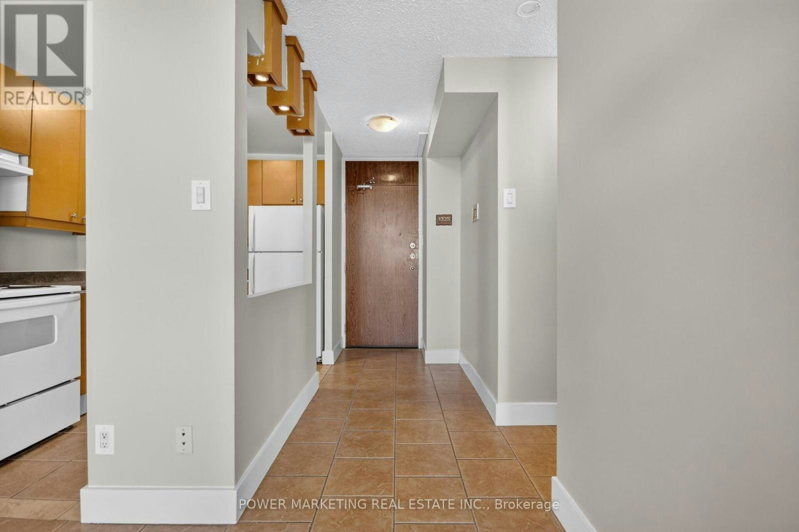 810-2020 Jasmine Crescent, Ottawa, ON, K1J 8K5 - 4