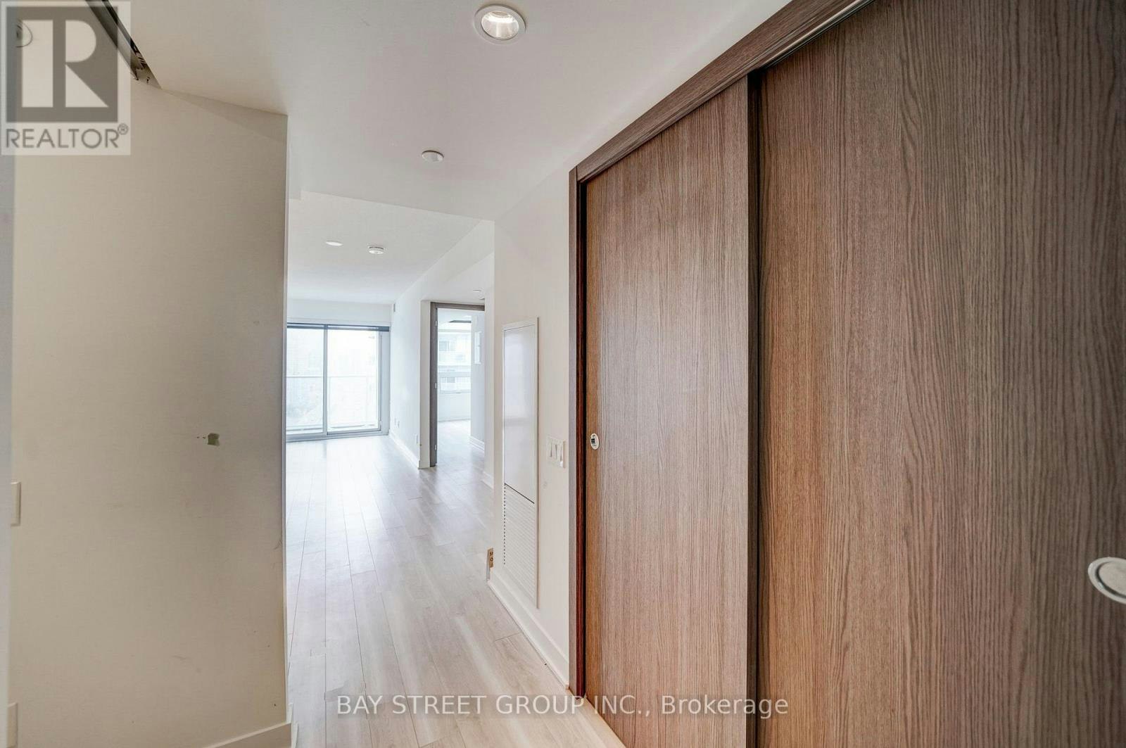 2612-17 Bathurst Street, Toronto, ON, M5V 0N1 - 7