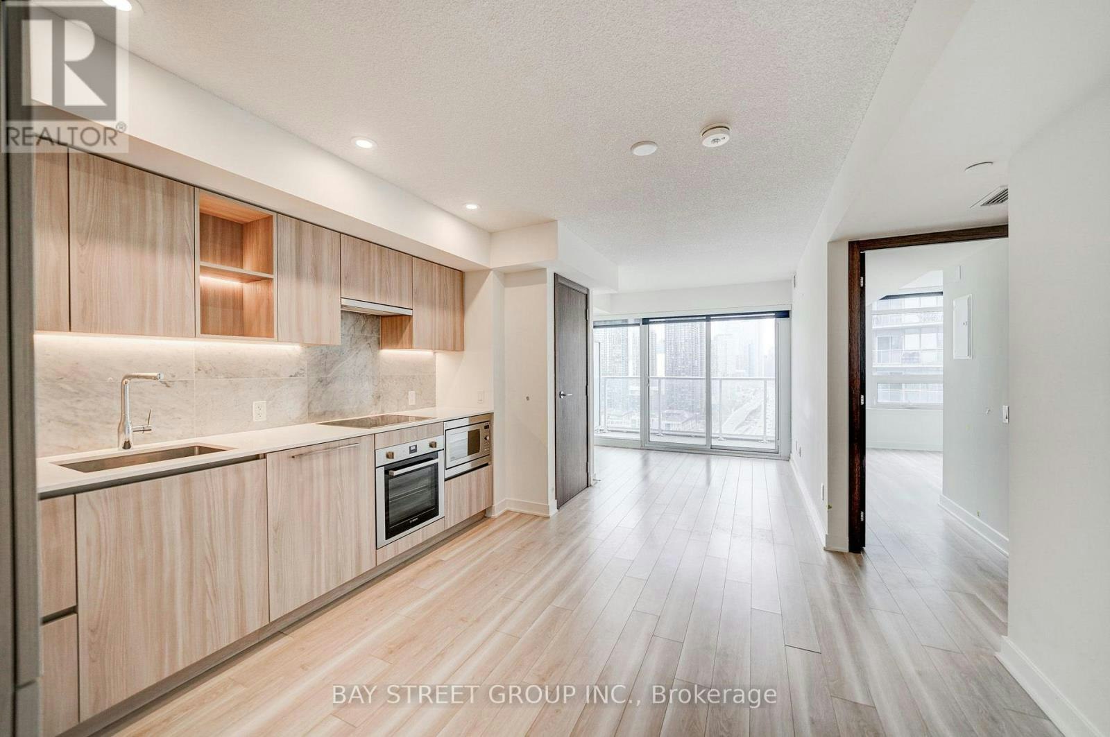 2612-17 Bathurst Street, Toronto, ON, M5V 0N1 - 10
