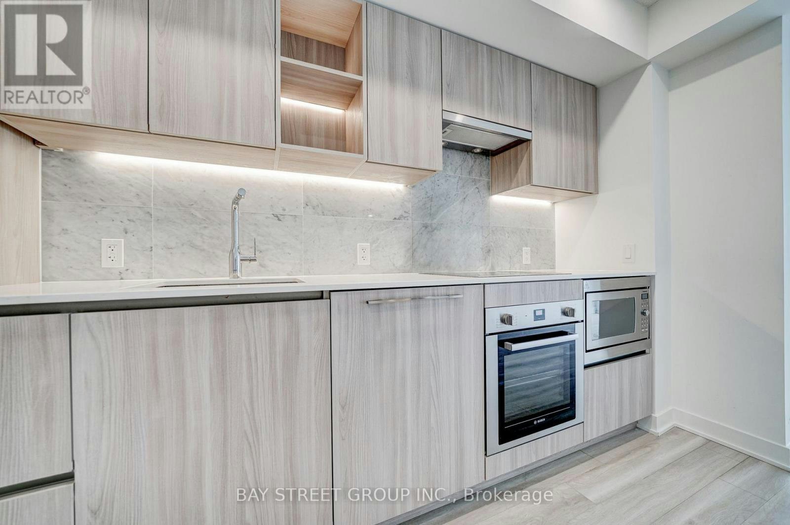2612-17 Bathurst Street, Toronto, ON, M5V 0N1 - 17