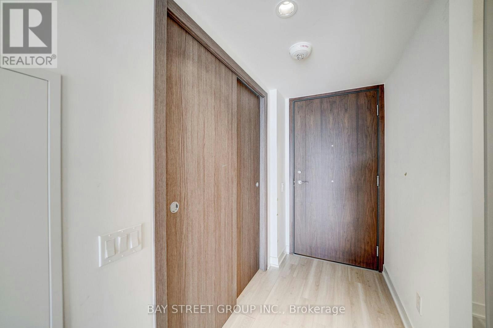 2612-17 Bathurst Street, Toronto, ON, M5V 0N1 - 6