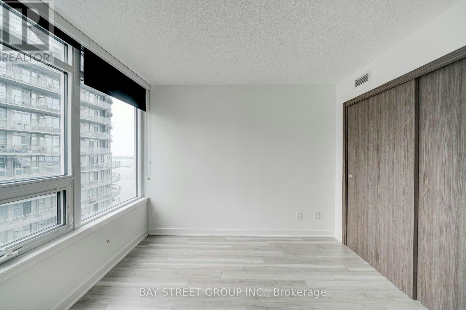 2612-17 Bathurst Street, Toronto, ON, M5V 0N1 - 27
