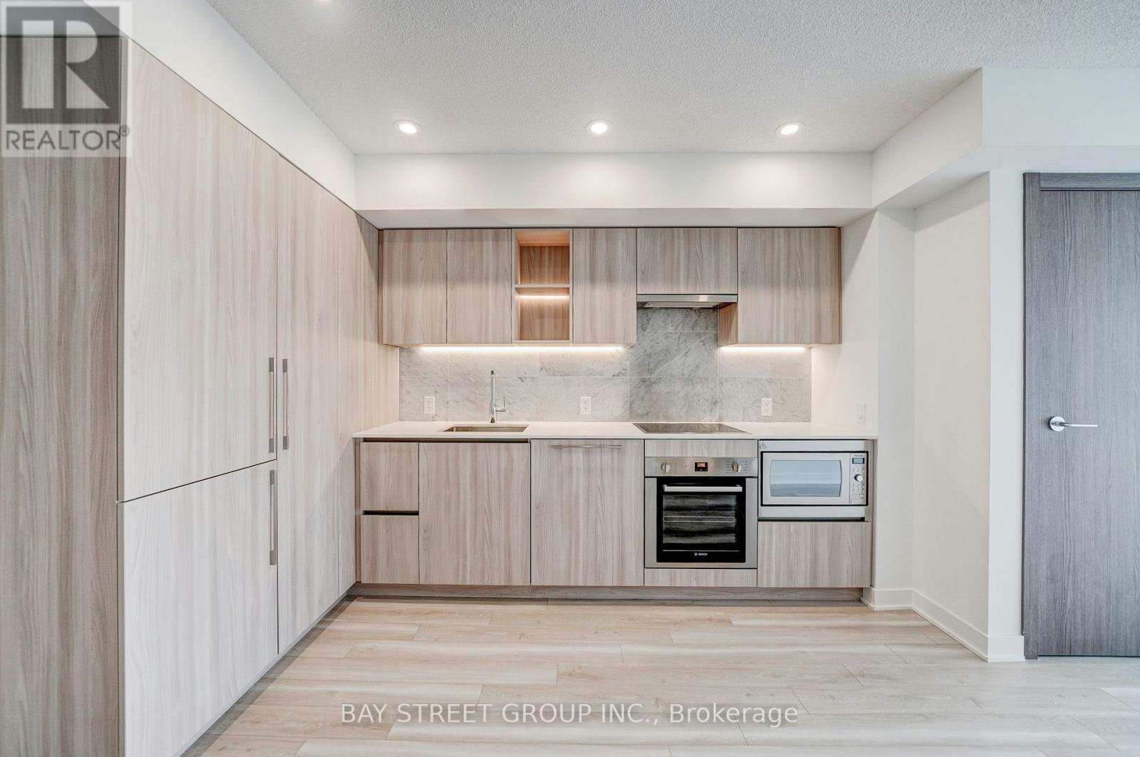 2612-17 Bathurst Street, Toronto, ON, M5V 0N1 - 11