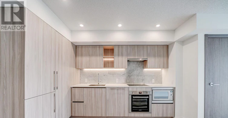2612-17 Bathurst Street, Toronto, ON, M5V 0N1 - 11