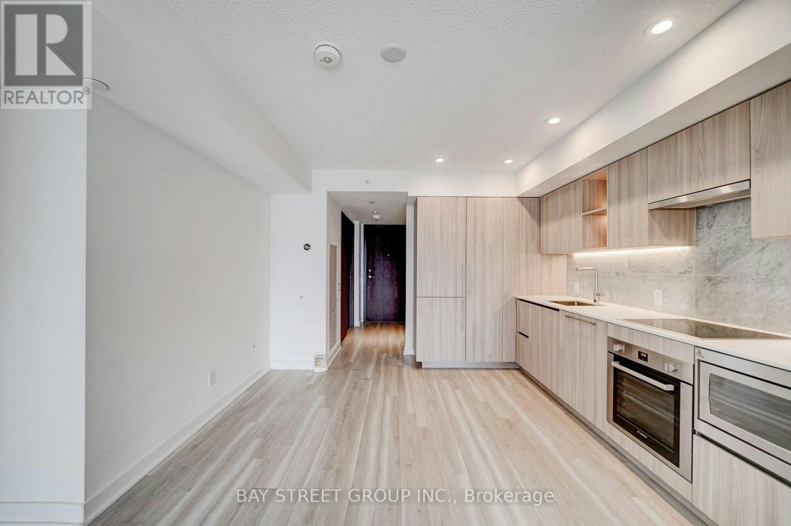 2612-17 Bathurst Street, Toronto, ON, M5V 0N1 - 13