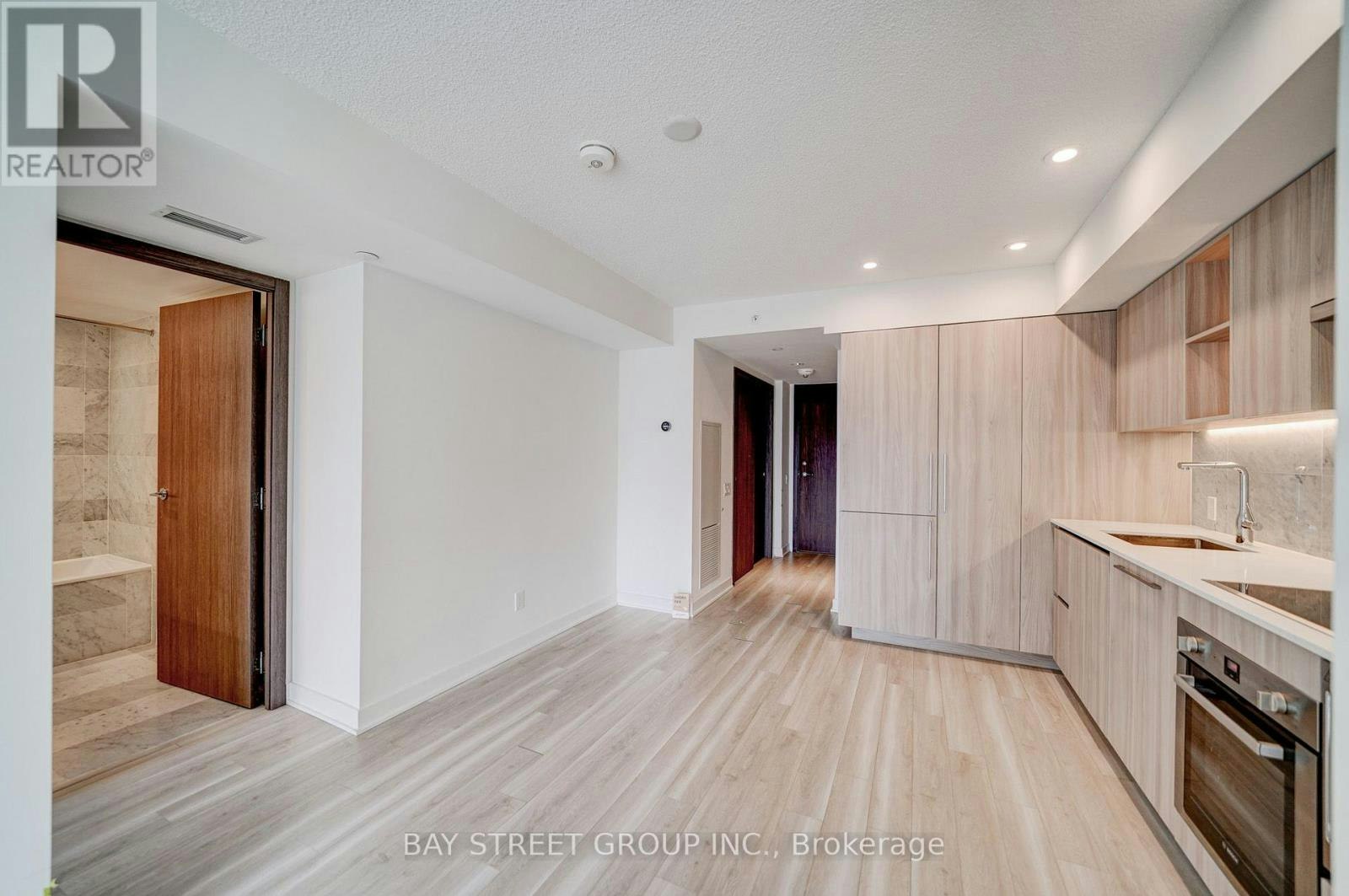 2612-17 Bathurst Street, Toronto, ON, M5V 0N1 - 14