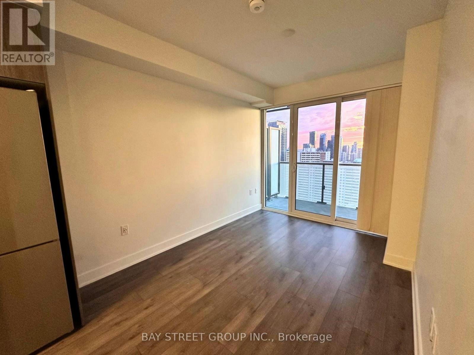 2811-575 Bloor Street E, Toronto, ON, M4W 0B2 - 5