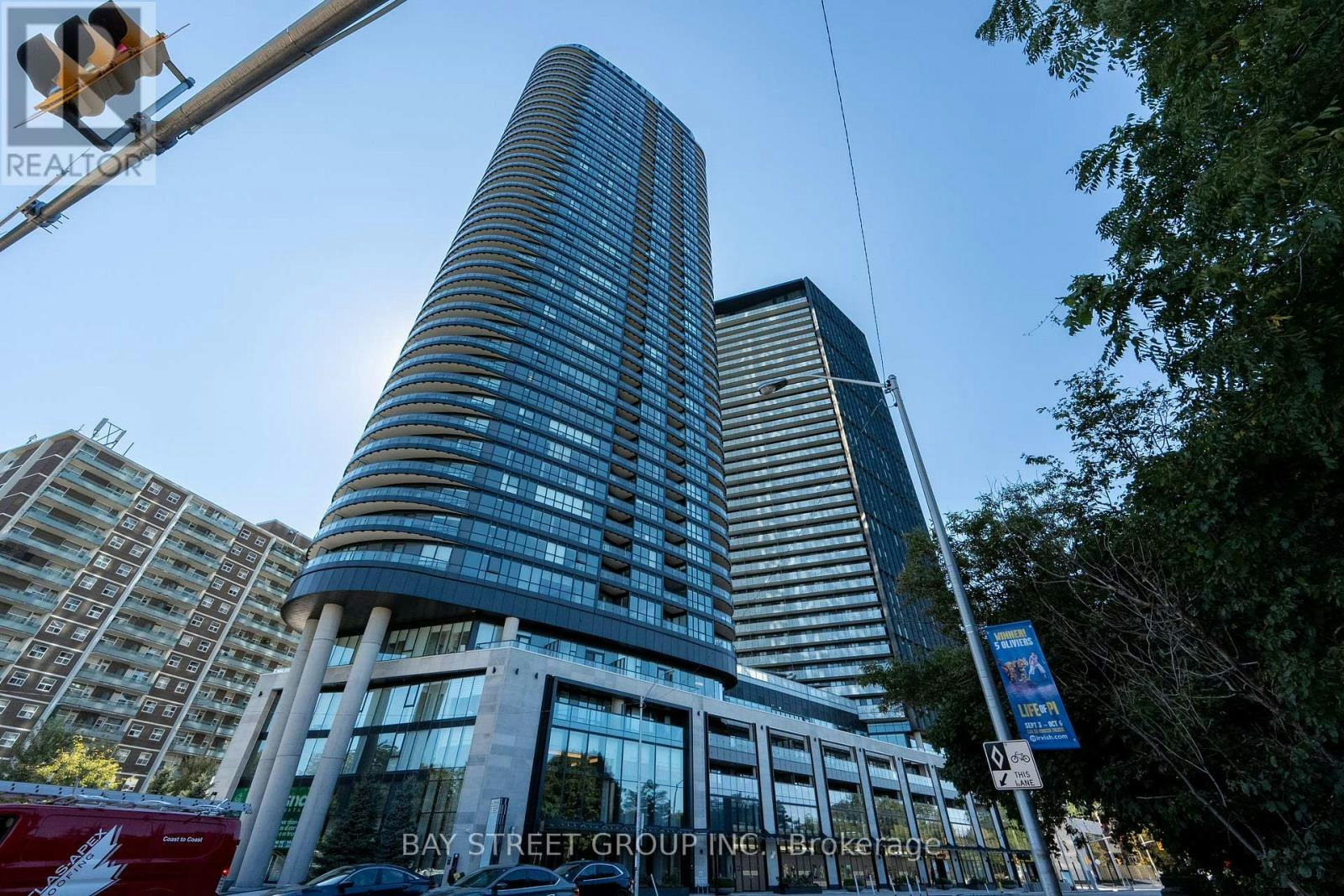 2811-575 Bloor Street E, Toronto, ON, M4W 0B2