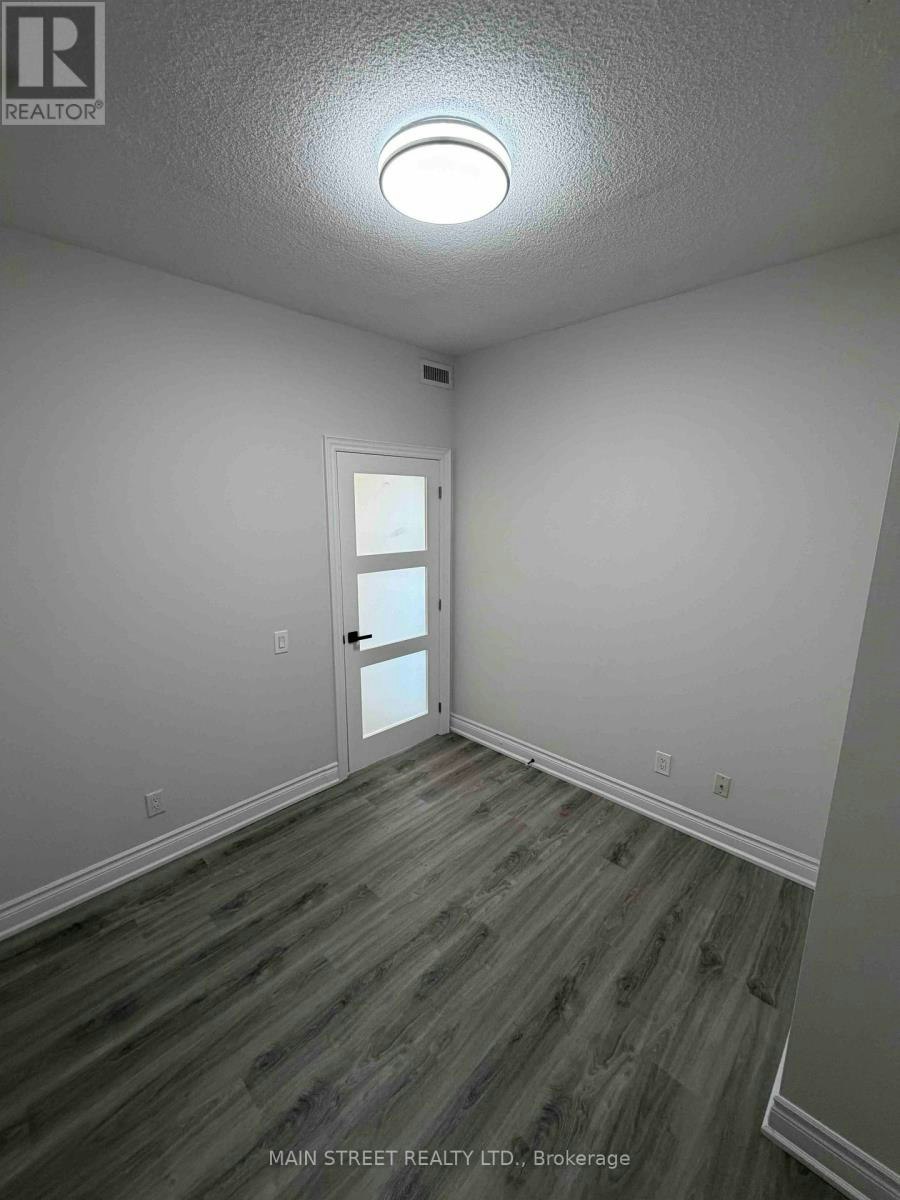 RG3-2 Clairtrell Road, Toronto, ON, M2N 7H5 - 14