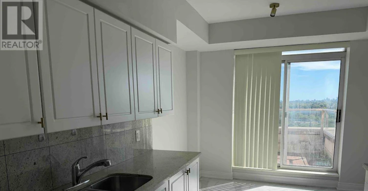 RG3-2 Clairtrell Road, Toronto, ON, M2N 7H5 - 3