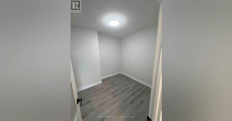 RG3-2 Clairtrell Road, Toronto, ON, M2N 7H5 - 12