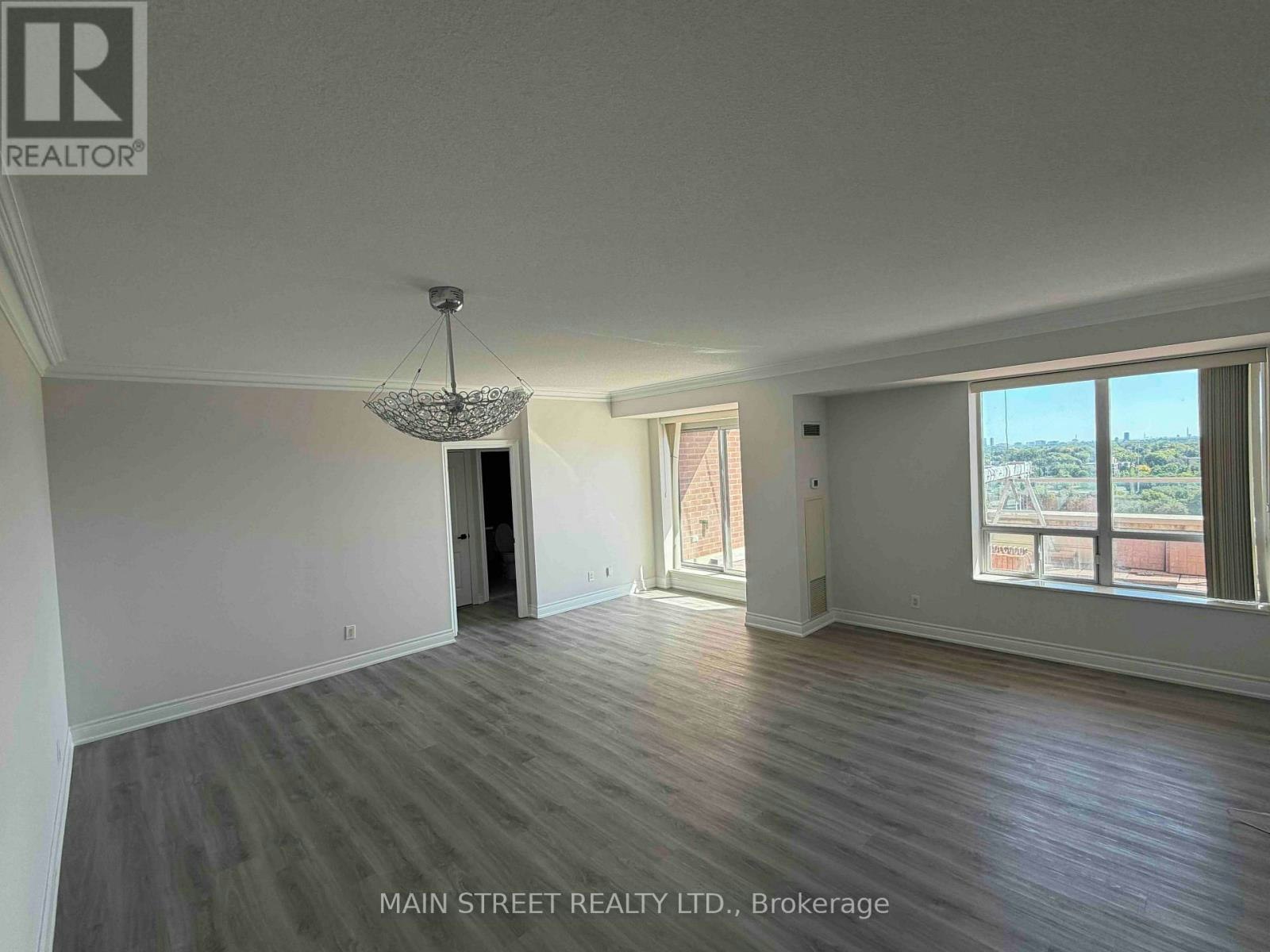 RG3-2 Clairtrell Road, Toronto, ON, M2N 7H5 - 6