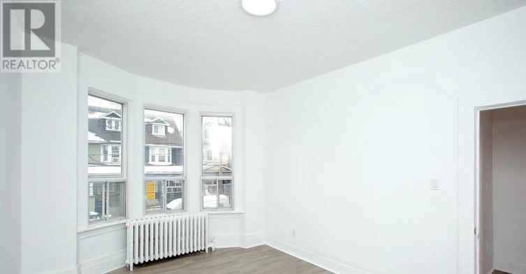 UPPER-819 Pape Avenue, Toronto, ON, M4K 3V1 - 12