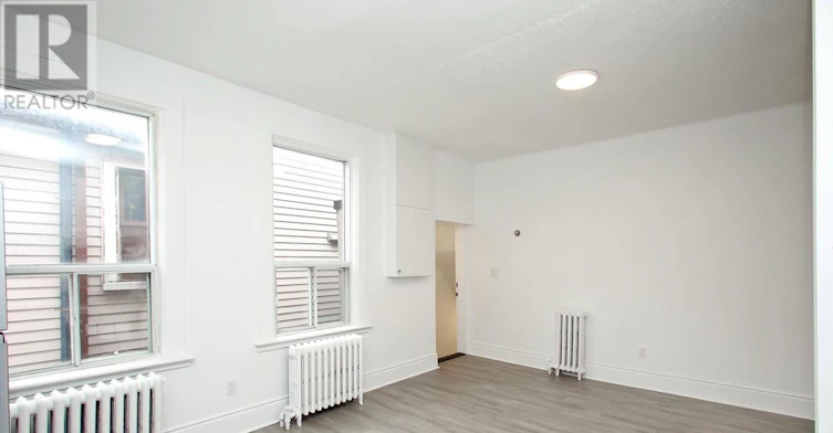 UPPER-819 Pape Avenue, Toronto, ON, M4K 3V1 - 13