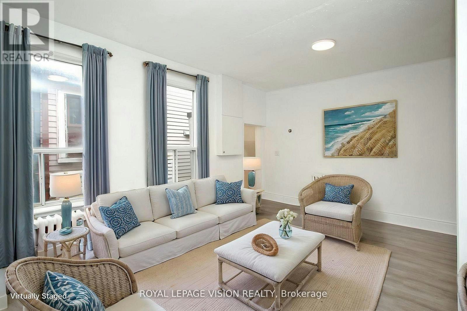 UPPER-819 Pape Avenue, Toronto, ON, M4K 3V1 - 14