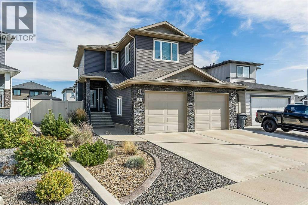 8 Hamptons Crescent SE, Medicine Hat, AB, T1B 0N7
