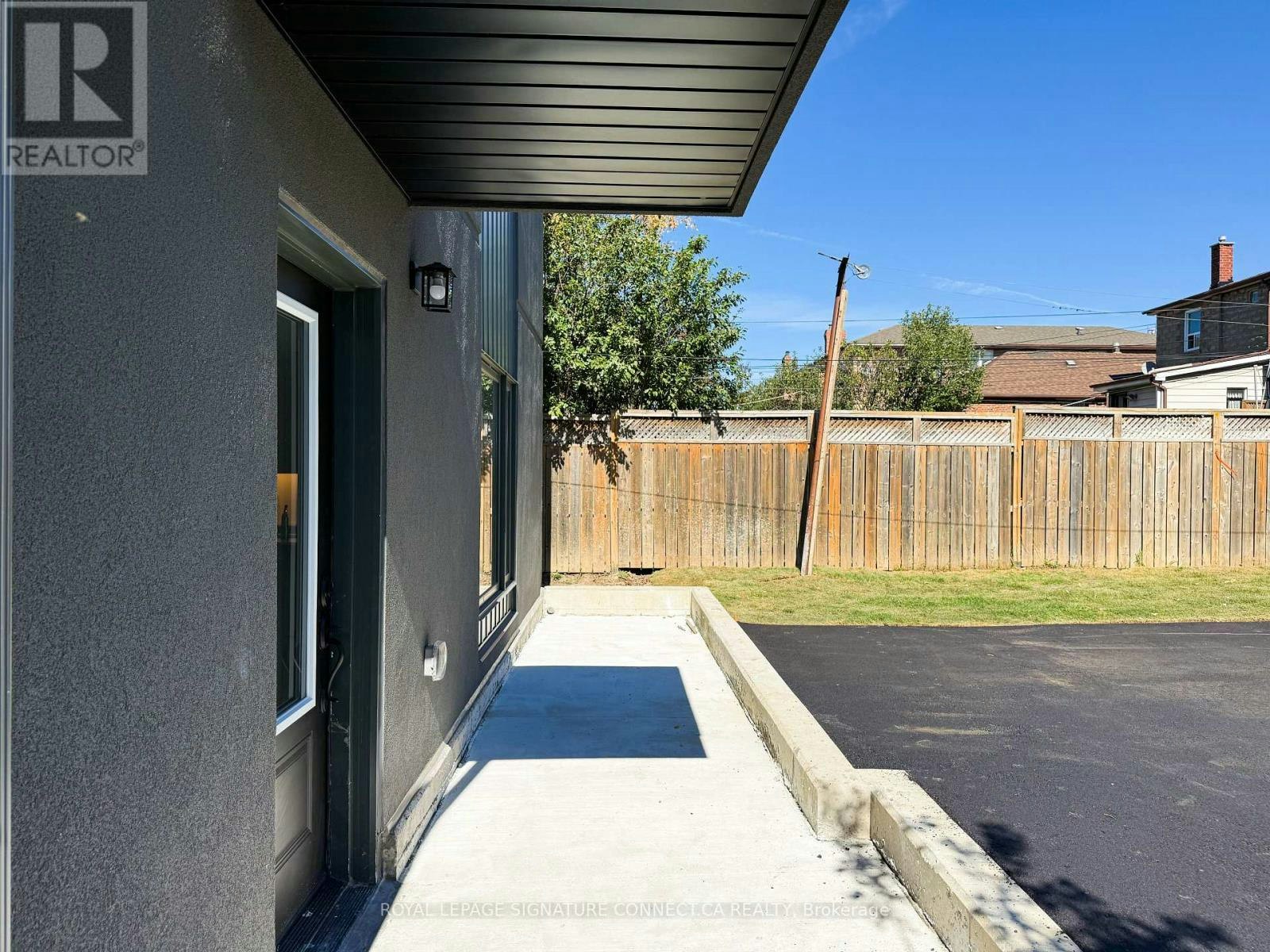 GSUITE-30 Snider Avenue, Toronto, ON, M6E 4R9 - 25