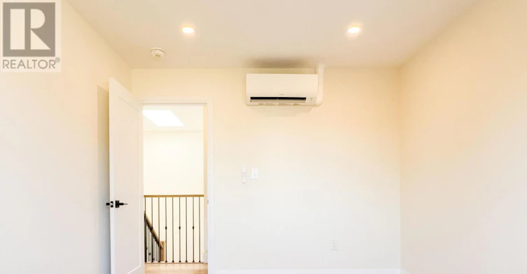 GSUITE-30 Snider Avenue, Toronto, ON, M6E 4R9 - 17