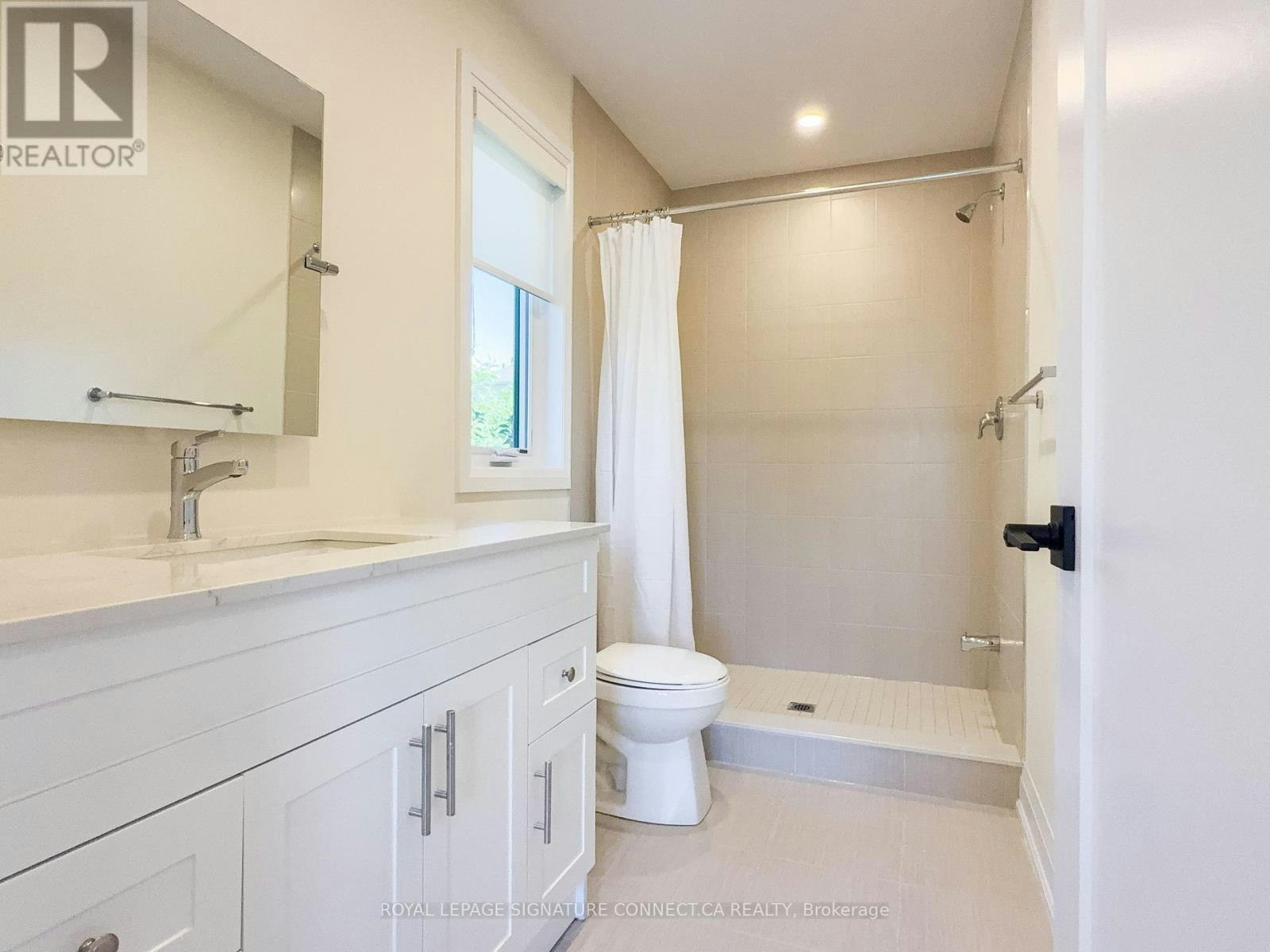 GSUITE-30 Snider Avenue, Toronto, ON, M6E 4R9 - 20