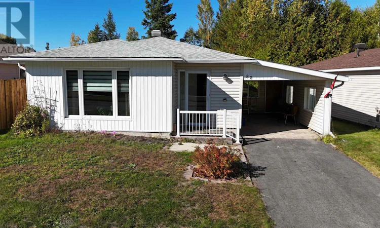 88 Esten Drive S