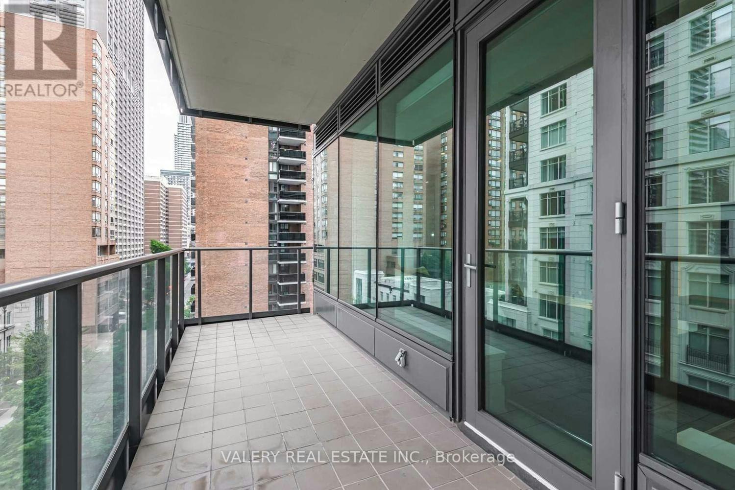 602-77 Charles Street W, Toronto, ON, M5S 0B2 - 18