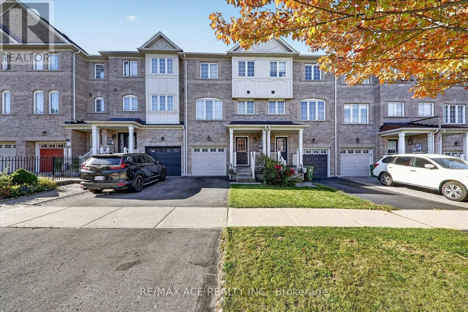 14 Pilkington Drive, Toronto, ON, M1L 0B7 - 2