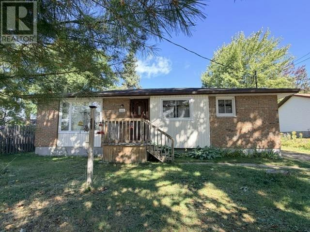 105 Rousseau Crescent, Blind River, ON, P0R 1B0