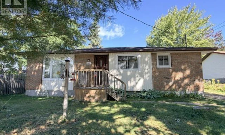 105 Rousseau Crescent