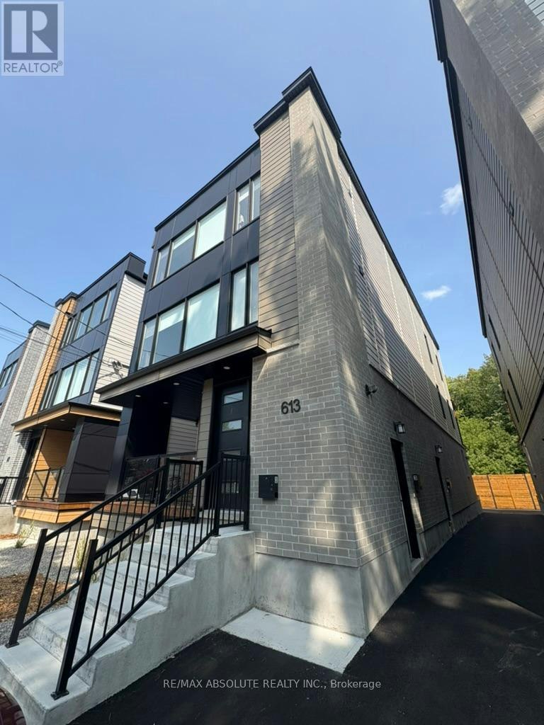 4-613 Parkview Road, Ottawa, ON, K1Z 6E6