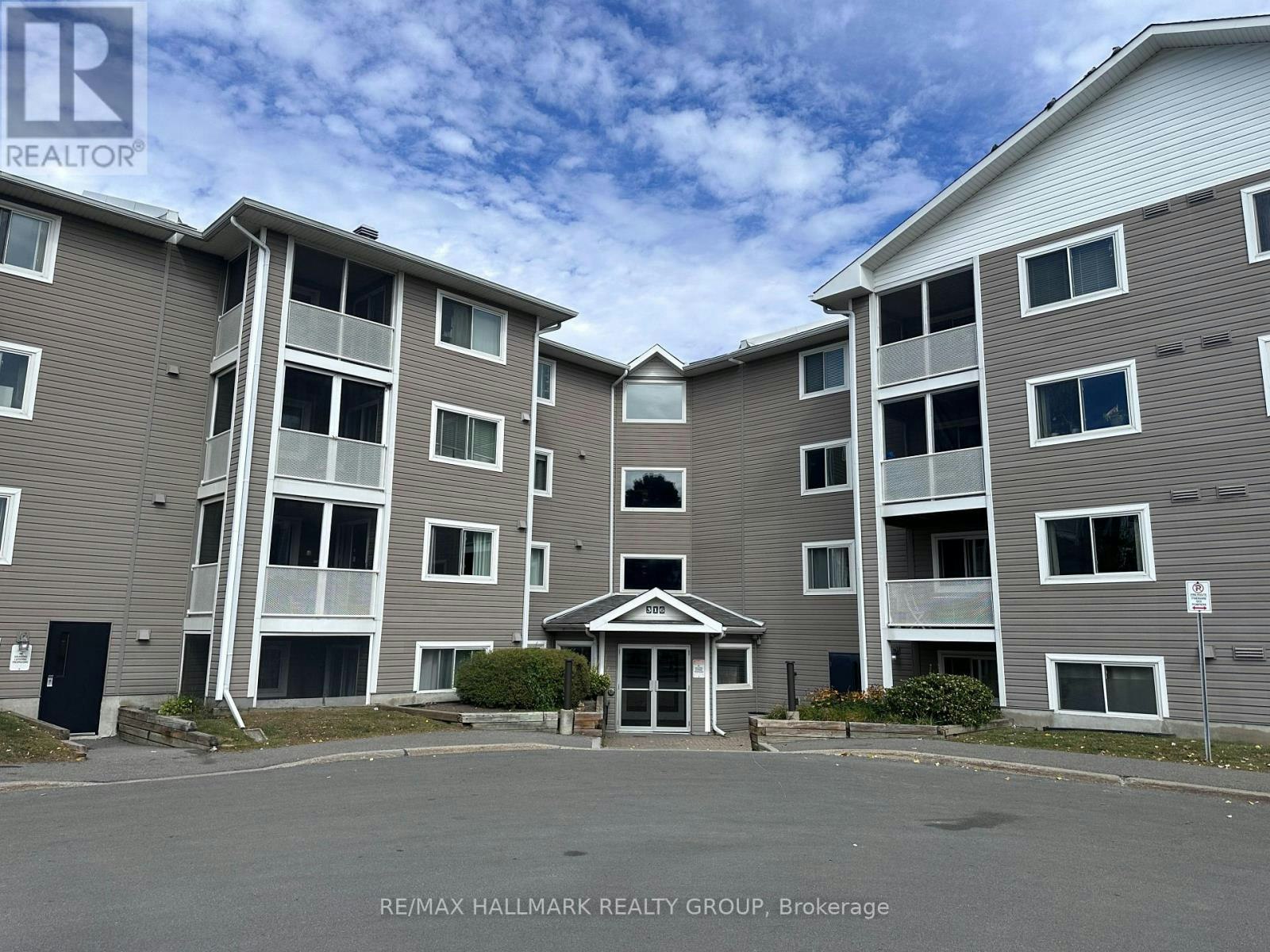 102-316 Lorry Greenberg Drive, Ottawa, ON, K1T 2P4