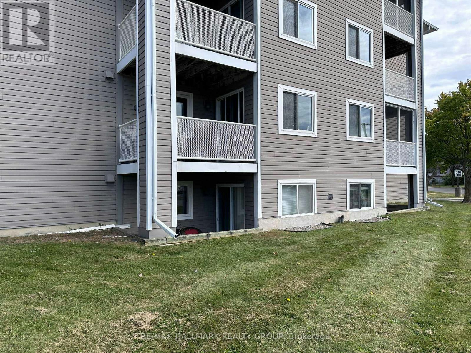 102-316 Lorry Greenberg Drive, Ottawa, ON, K1T 2P4 - 3