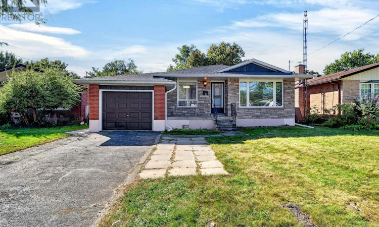 82 Regent Drive