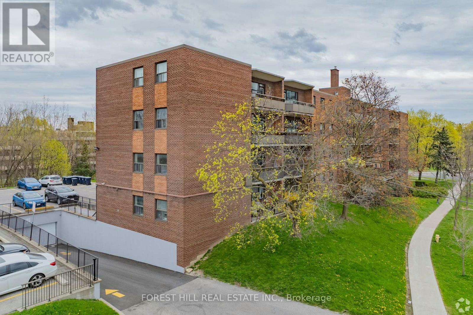 207-32 Clayland Drive, Toronto, ON, M3A 2A5
