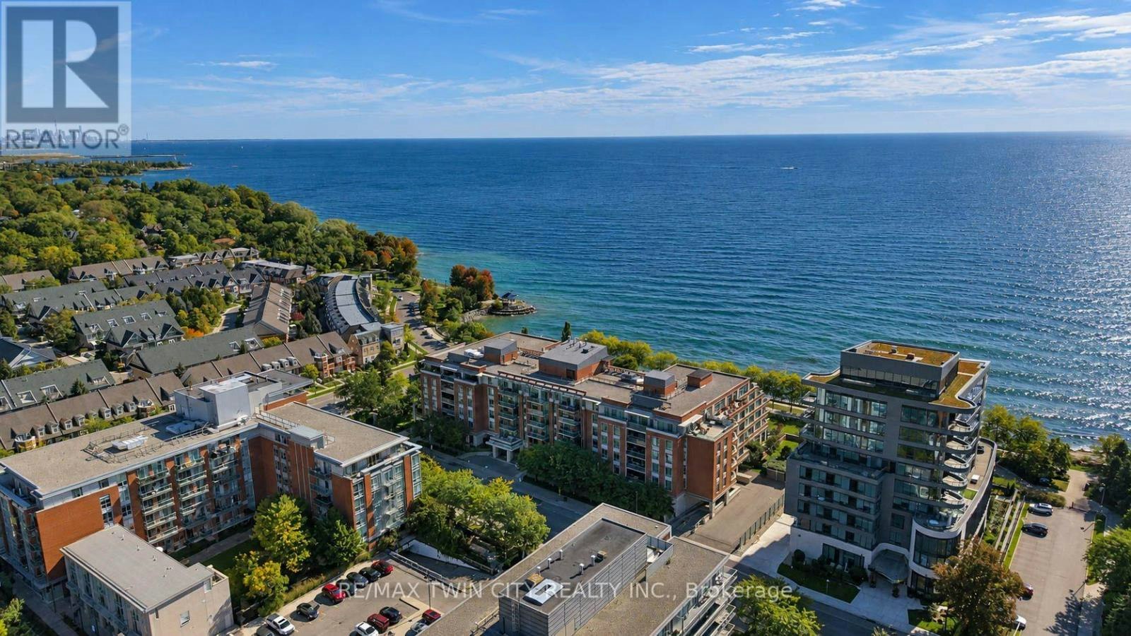 107-65 Port Street E, Mississauga, ON, L5G 4V3