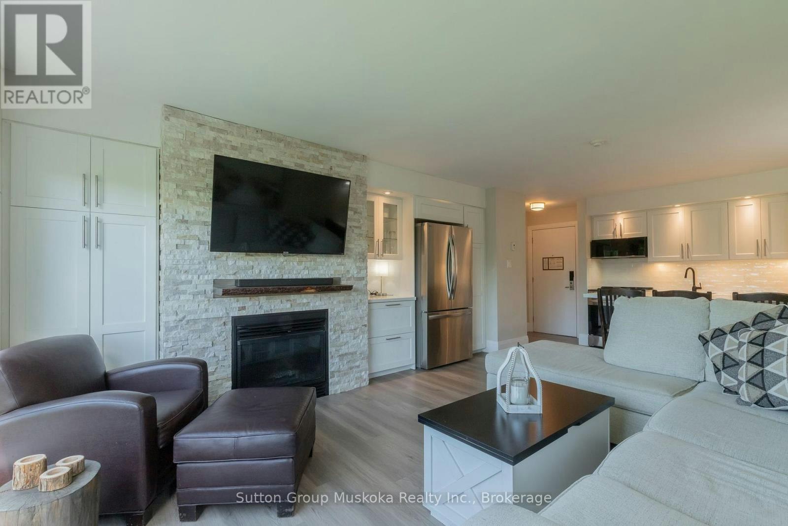 54-305 Deerhurst, Summit Lodge Drive, Huntsville, ON, P1H 2E8
