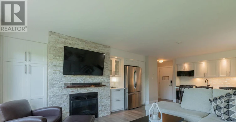 54-305 Deerhurst, Summit Lodge Drive, Huntsville, ON, P1H 2E8
