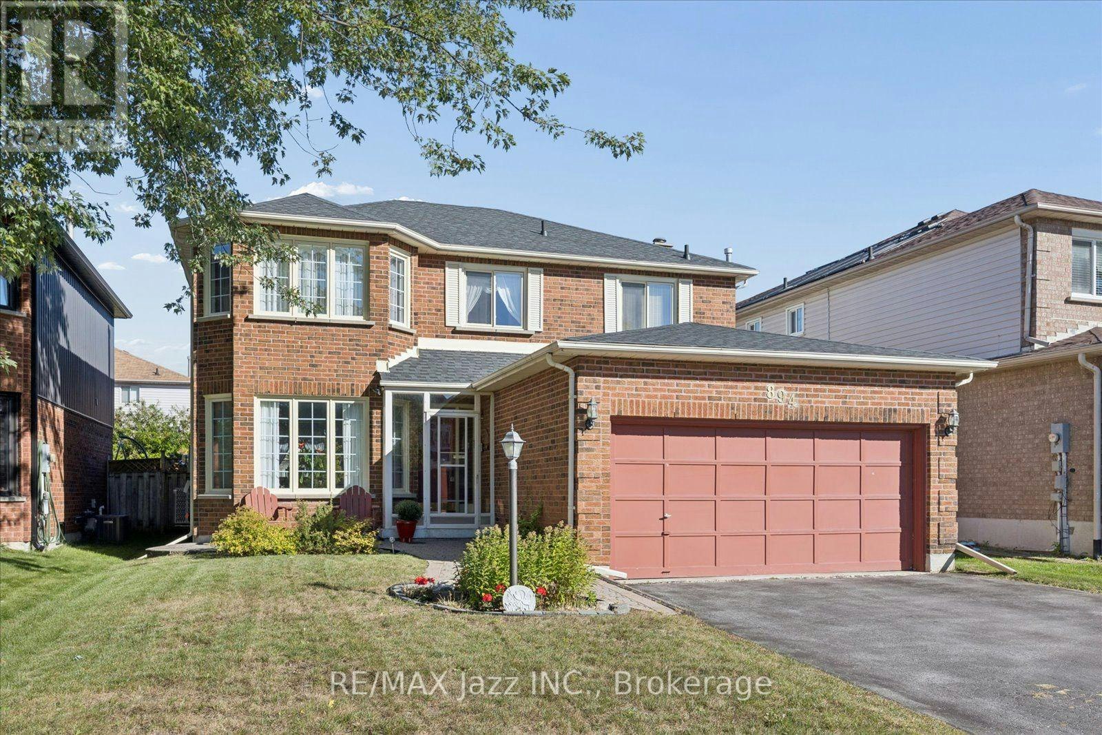 894 Grandview Street N, Oshawa, ON, L1K 2E3