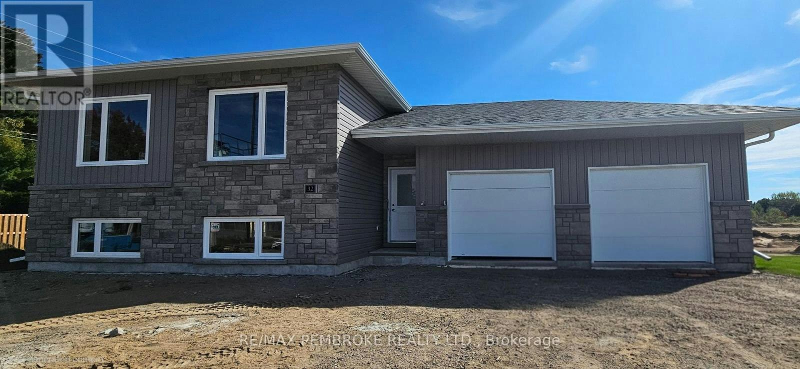 18 Jade Avenue, Clarington, ON, K8H 0E5