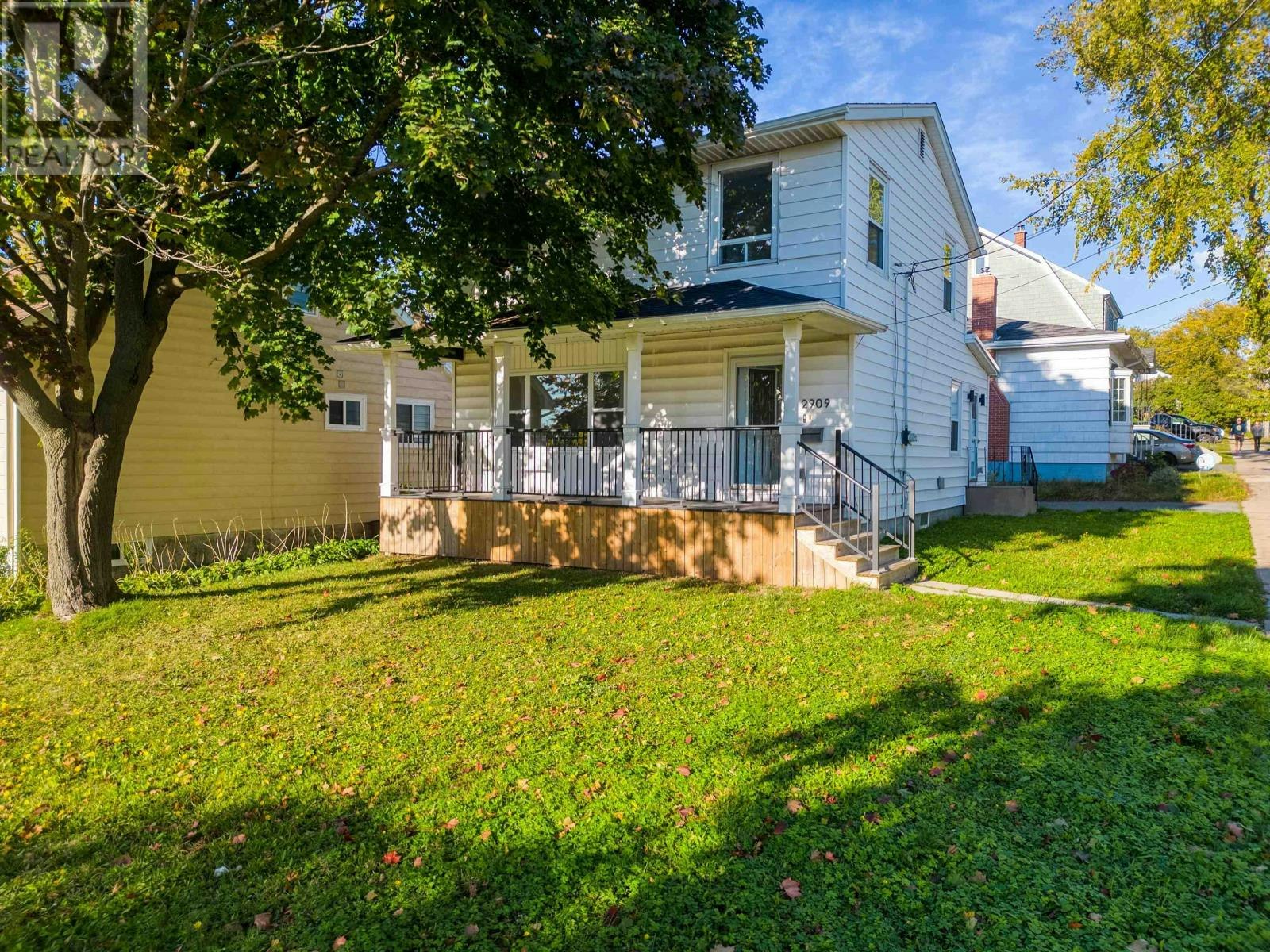 6581 London Street, Halifax, NS, B3L 1X7
