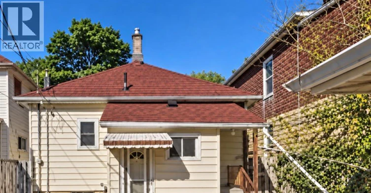 1352 Lincoln, Windsor, ON, N8Y 2J1