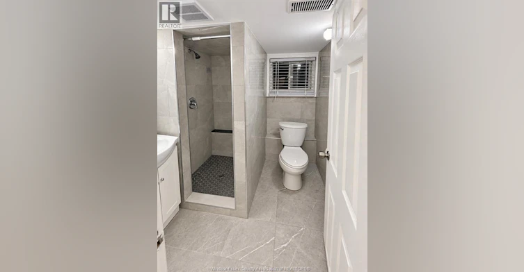 1352 Lincoln, Windsor, ON, N8Y 2J1 - 9