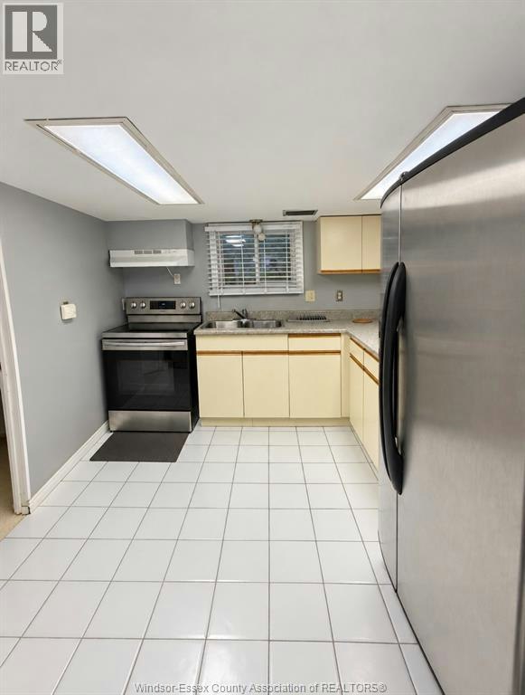 1352 Lincoln, Windsor, ON, N8Y 2J1 - 2